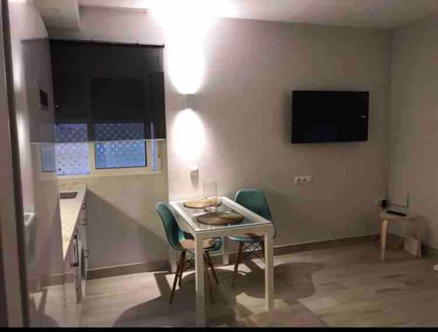 En Triana: Junto San Jacinto Parking Opcional Appartement