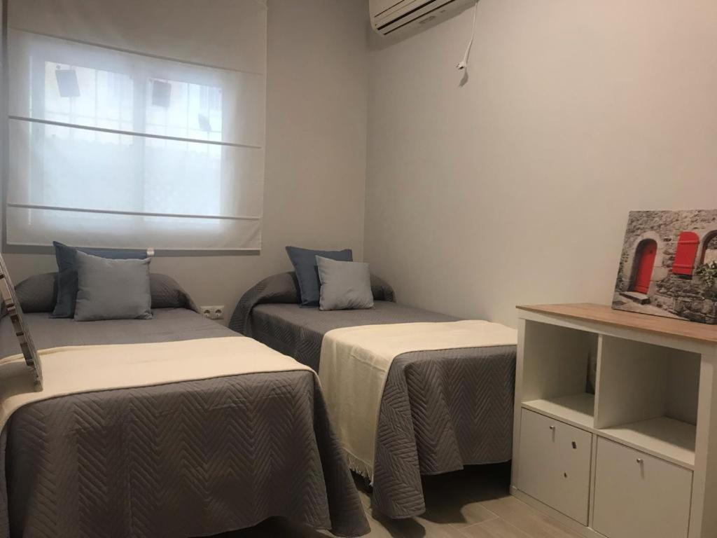 En Triana: Junto San Jacinto Parking Opcional Appartement *
