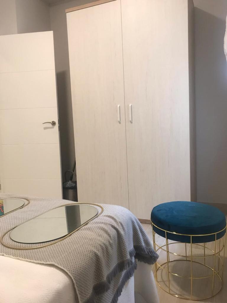 Apartamento En Triana: Junto San Jacinto Parking Opcional *