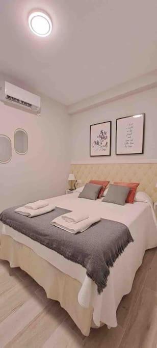 Apartamento En Triana: Junto San Jacinto Parking Opcional Sevilla